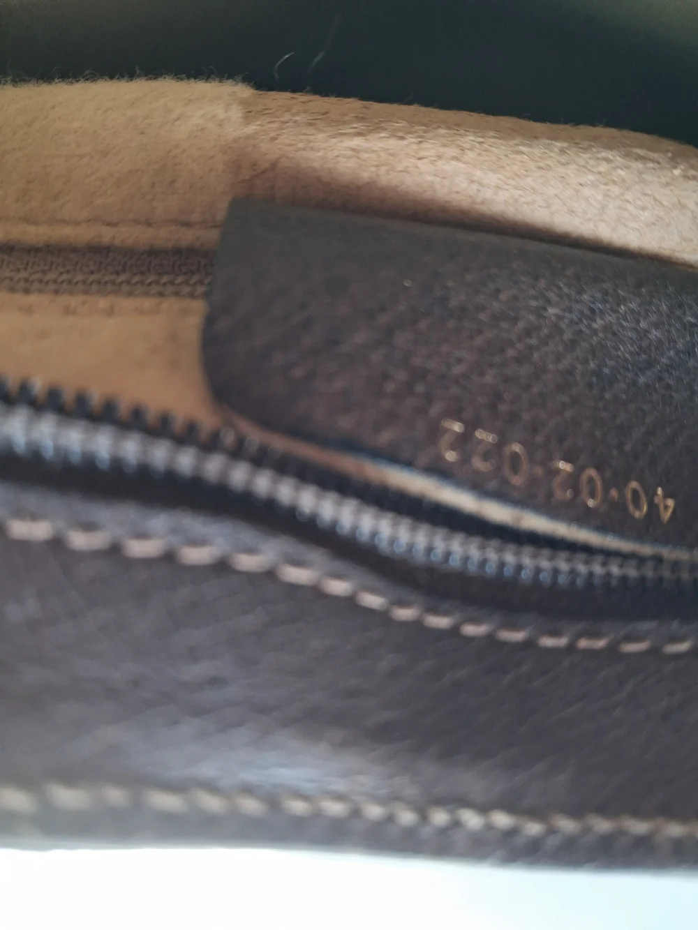 Gucci Brown/Beige Monogram Cosmetic Case Crossbody - Picture 11 of 14